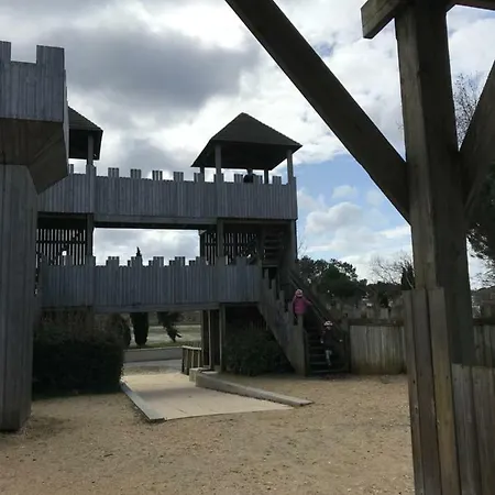 Maison De Vacance 우르탱